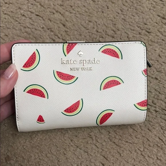 NWOT Kate Spade White Watermelon Crossbody Bag and Matching Wallet - Picture 3 of 4